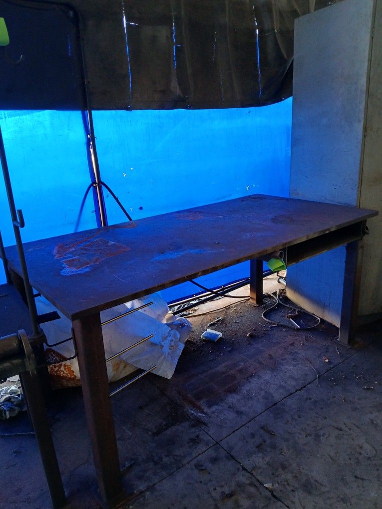 Steel/ Welding Table 1 Inch Plate 3' x 6' x 33 inches
