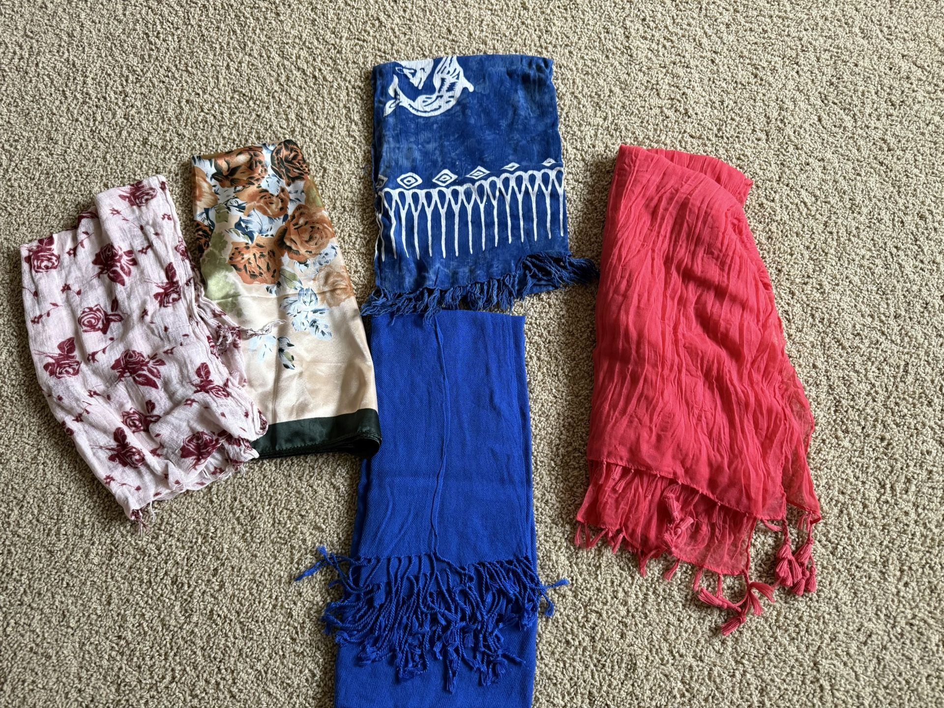 Lot Of 5 Scarfs - Free With $25 Purchase