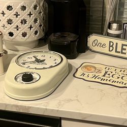 Vintage Country Style Kitchen Egg Decor 