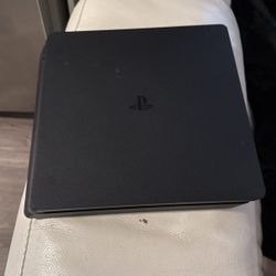 PS4 Slim