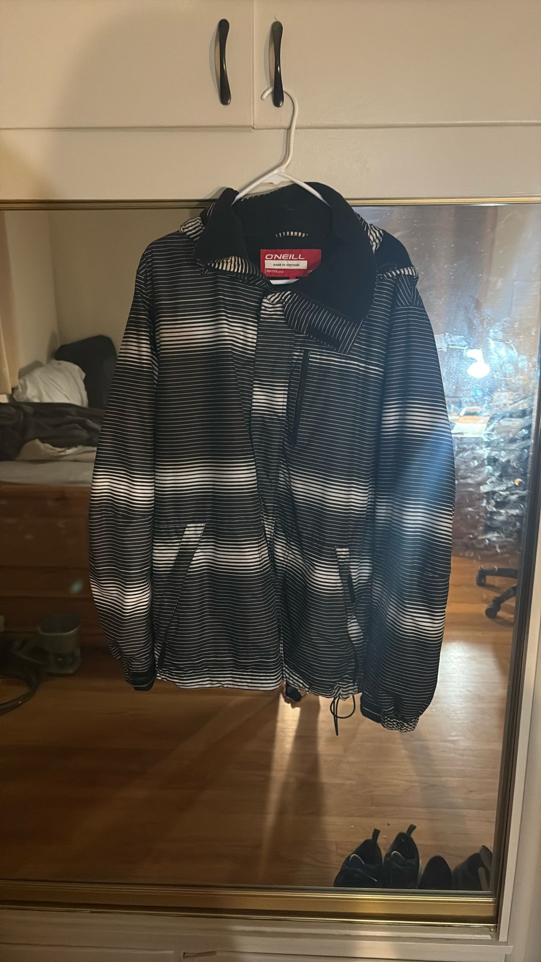 O’Neil Zip Up Hoodie Heavy Duty Snowboard Jacket