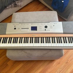 Yamaha Keyboard 
