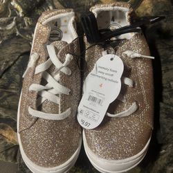 Size 4 Girls gold shoes