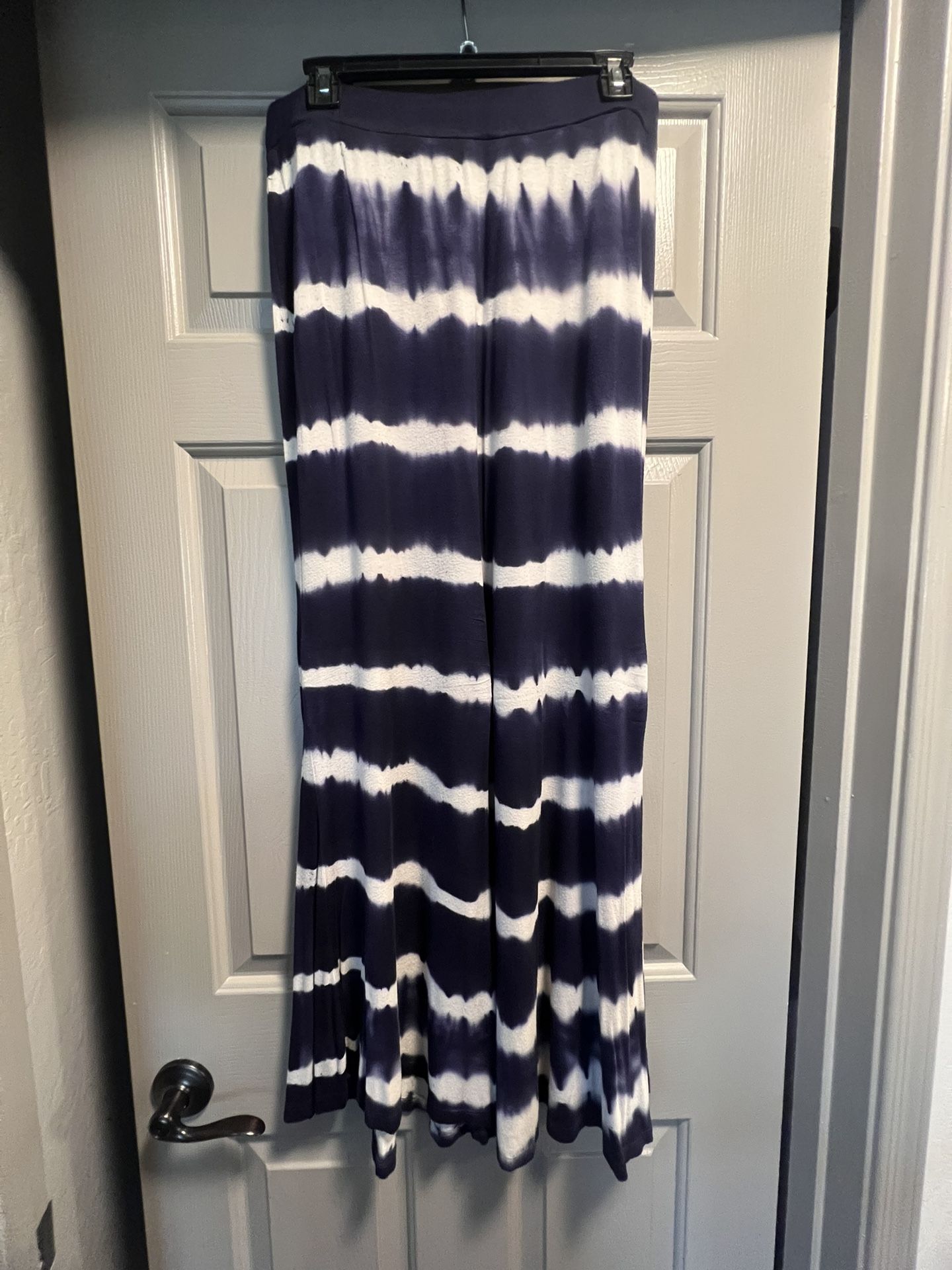 Beautiful Skirt ~ Large