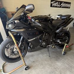 2012 Yamaha Yzf R1 Black Raven 🐦‍⬛