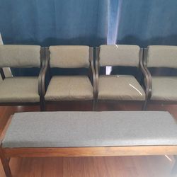 Gorgeous Bench And 4 Matching Living room Chairs Limited Time Only