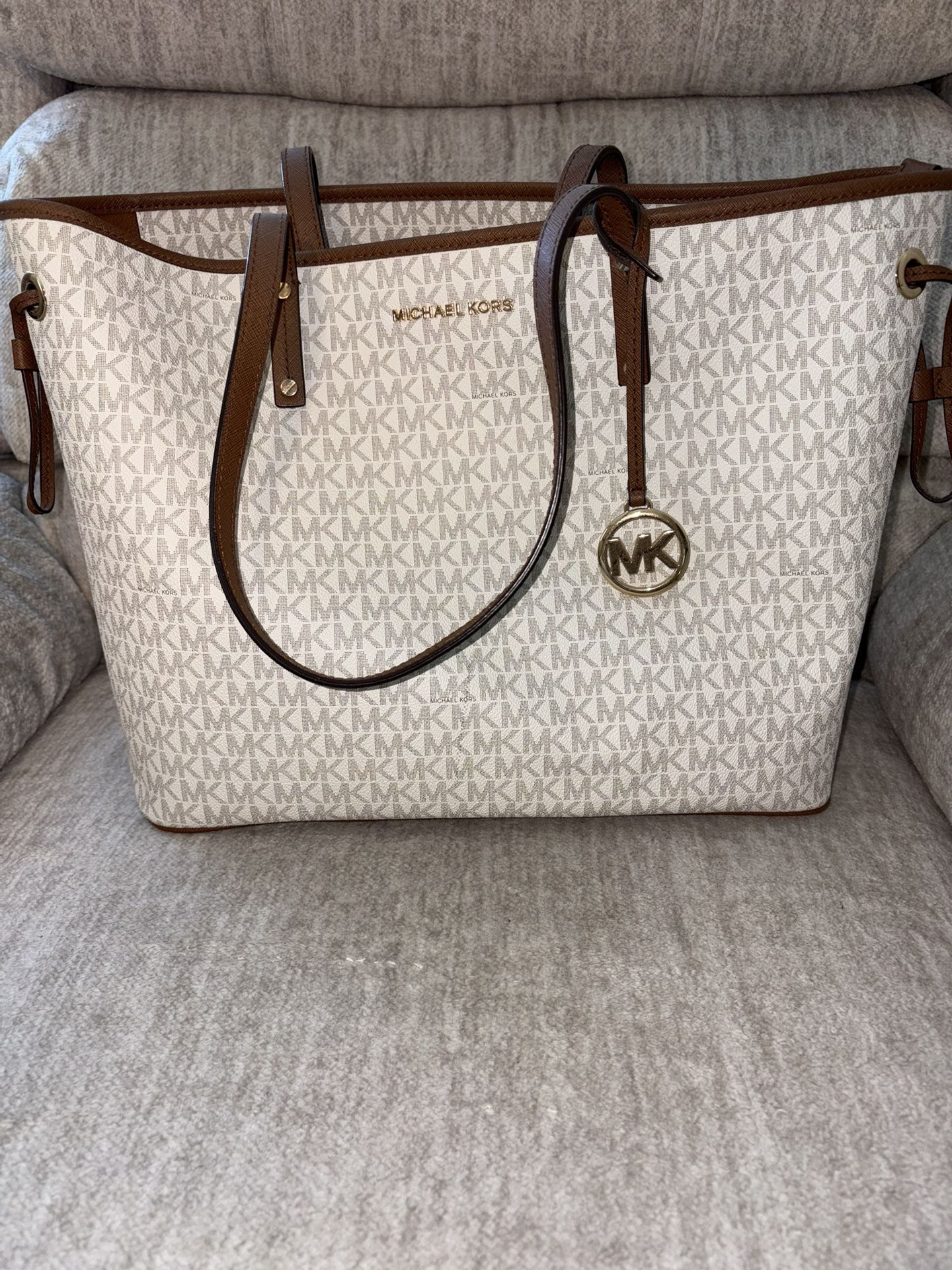 Michael Kors Large Logo Tote (cream/tan)