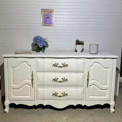 Dresser By Thomasville Linen White And Gold