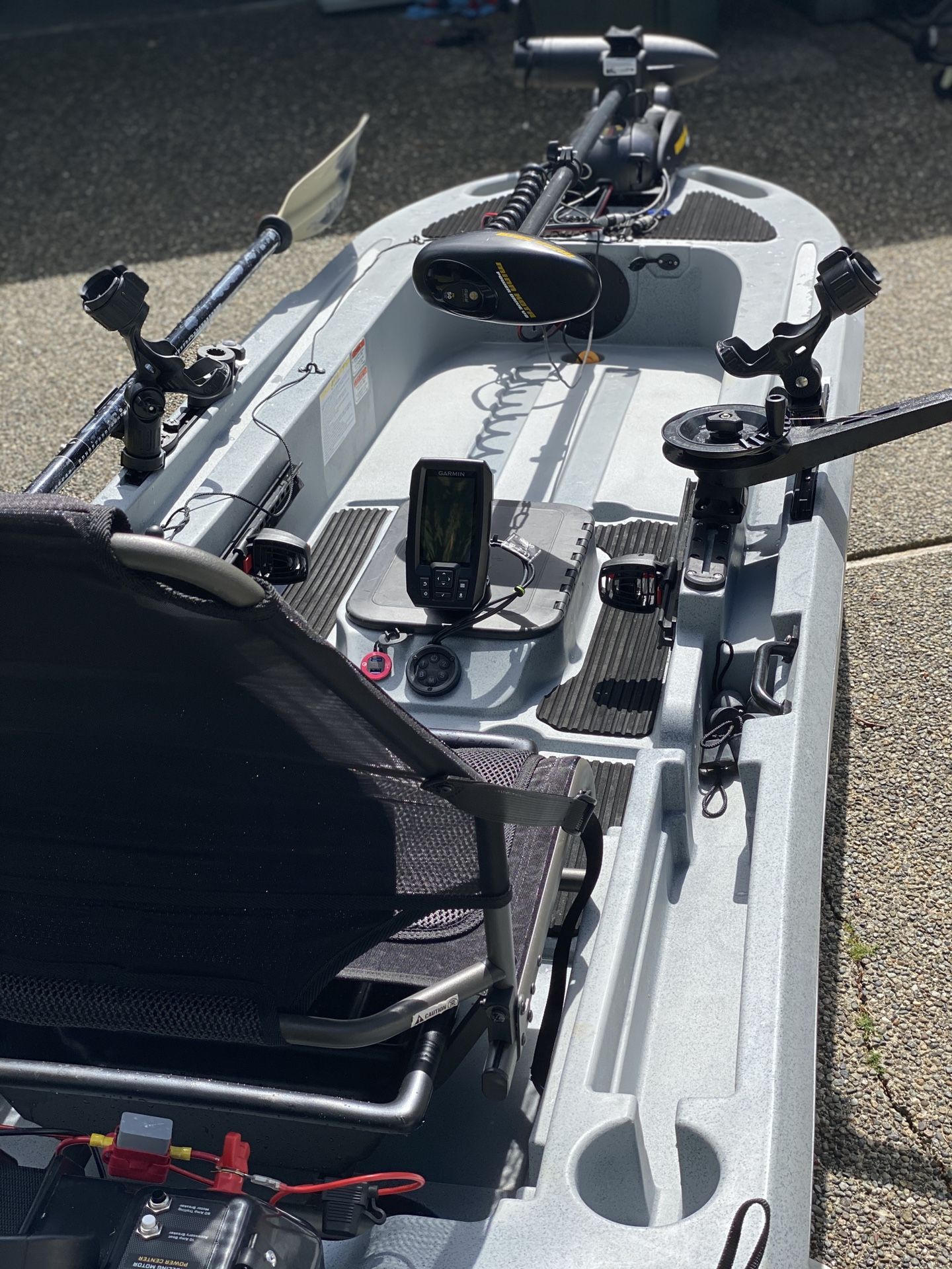 Ascend 133X Recreational Kayak“Fully rigged Fishing Kayak” for Sale in