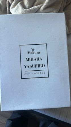 Maison Miharas Size 10