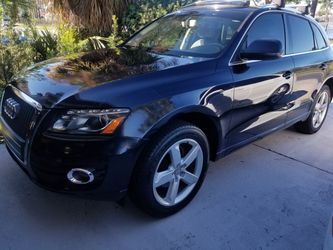 Audi Q5 2011 very good conditions second owner lots of upgrades
