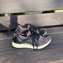 Women’s Adidas Ultraboost X Glow Orange Women’s white black red Size 10 BA8(contact info removed)