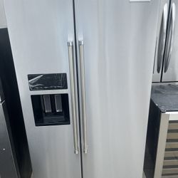 Kitchen Aid Side By Side Refrigerator Stainless steel 