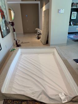 Upholstered Bed Frame – Full