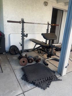 Bench press - Olympic barbell and weights
