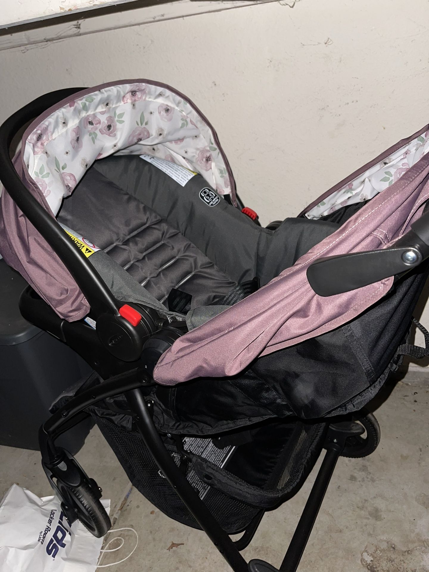 Graco Car Seat And Stroller 