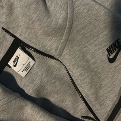 Gray Nike Tech Size large 