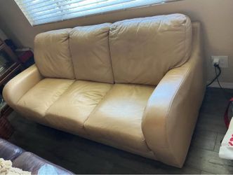 3  pieces  leather  :  sofa,  loveseat  &  chair  -  $695