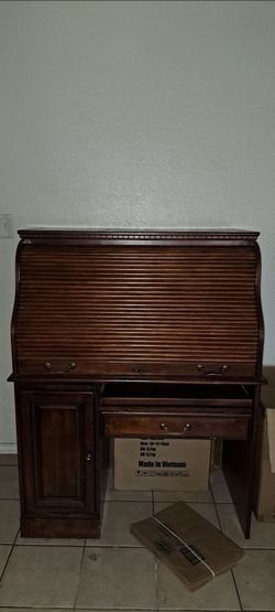 SOLID WOOD ROLL TOP DESK