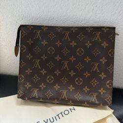 Louis Vuitton Toiletry 