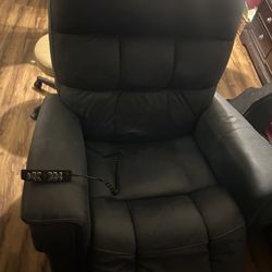 Reclianable One Person Couch 