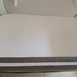 Bedside Bassinet Crib On Wheels, Adjustabl Heights well-regarded sleeper for newborns to around 5 months (max 33 lbs) Great Clean Condition Like New