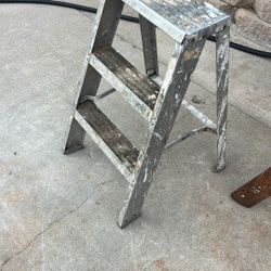2 Ft Super Strong Metal Ladder