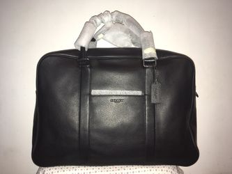 Coach A4 2Way Plain Leather Overnight Bag for Sale in Somerset