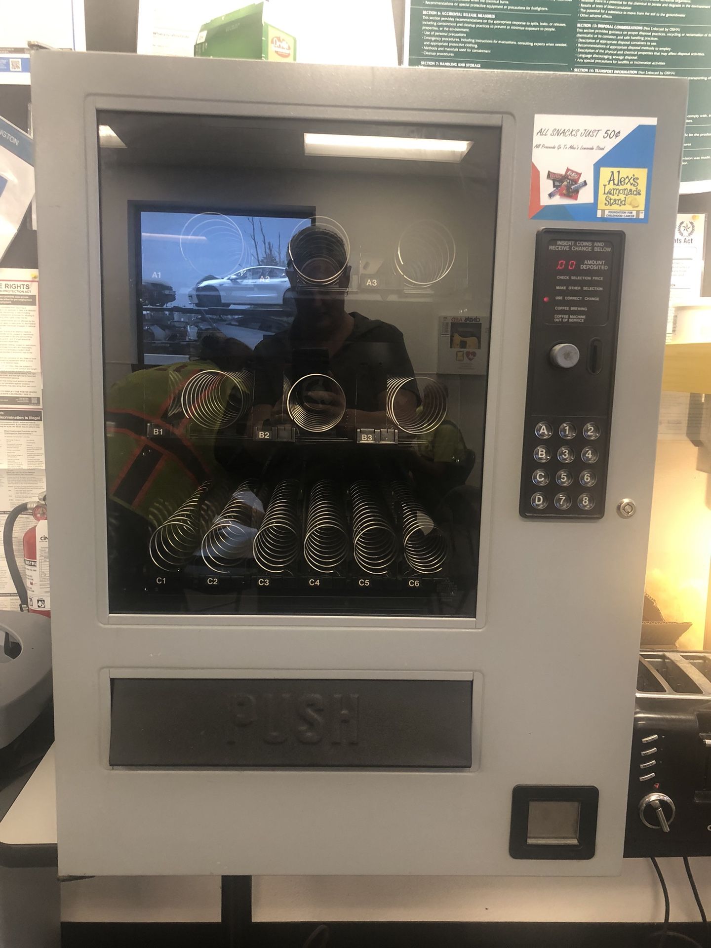 Vending Machine for Sale in Puyallup, WA - OfferUp