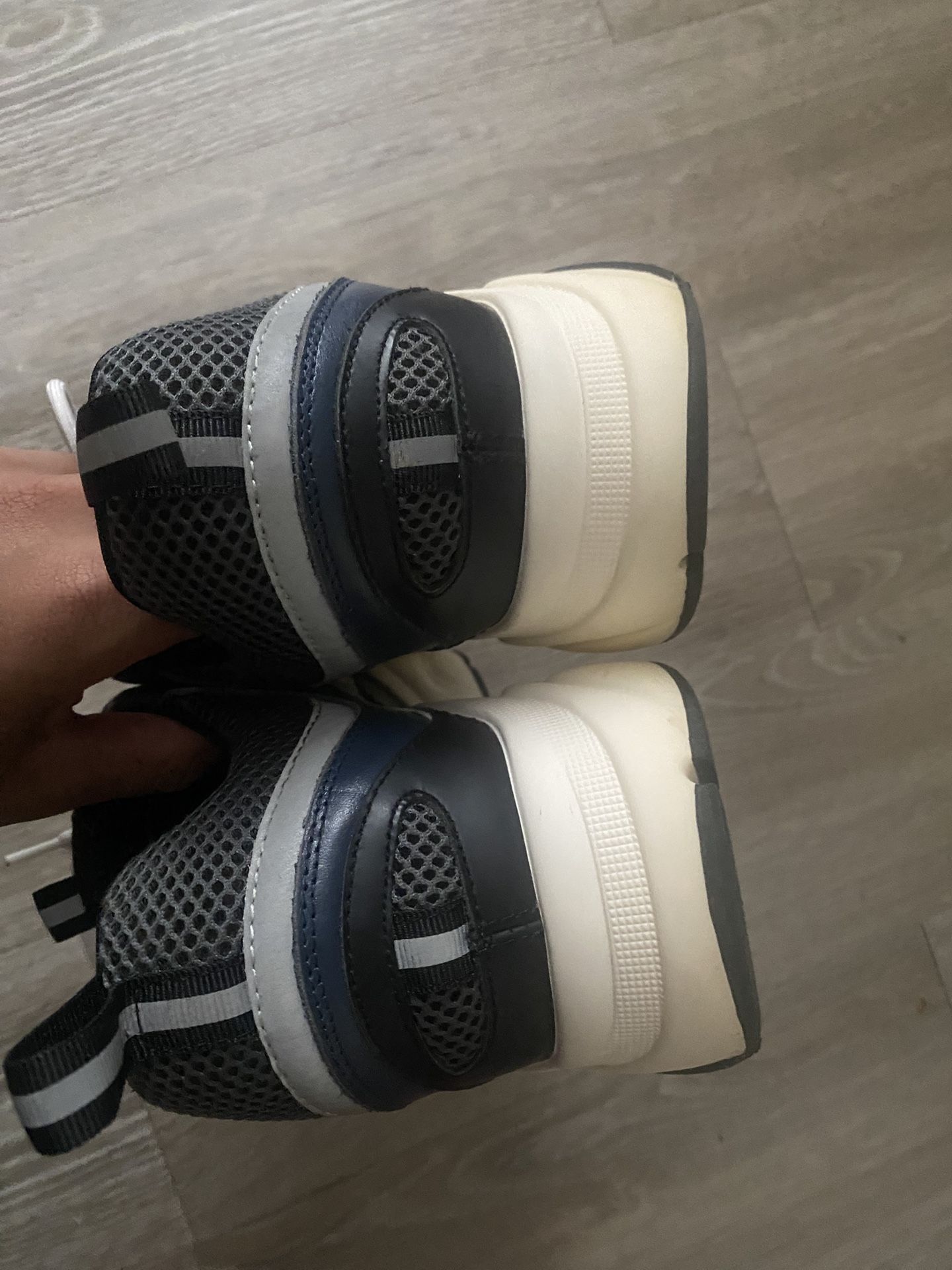 Dior B22s