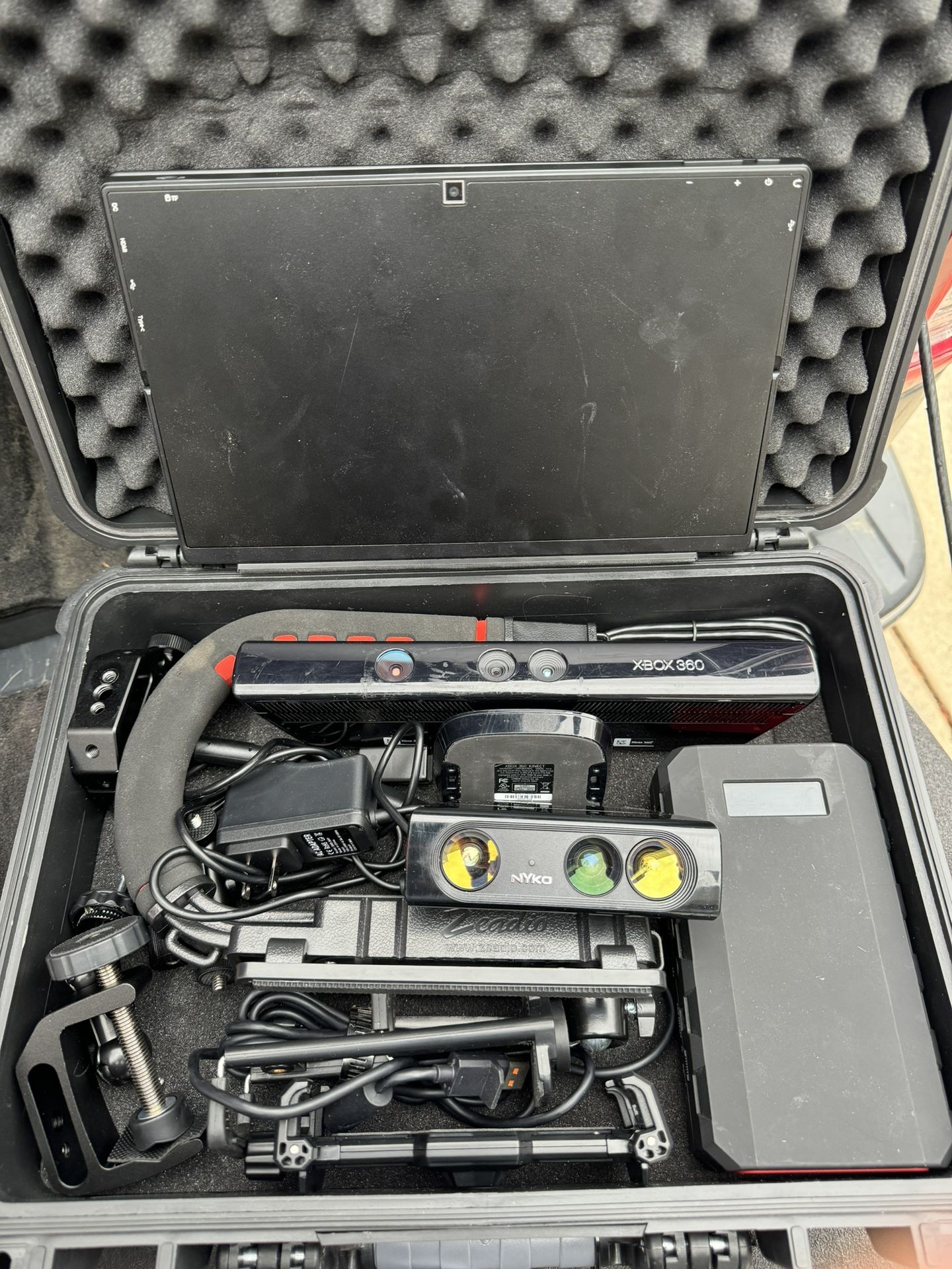 SLS Camera w/ 14” Windows tablet and Portable Power Supply