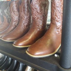 BOOTS SALE ONLY $42