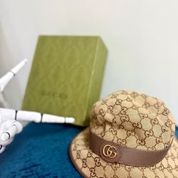 Gucci GG CANVAS BUCKET HAT 