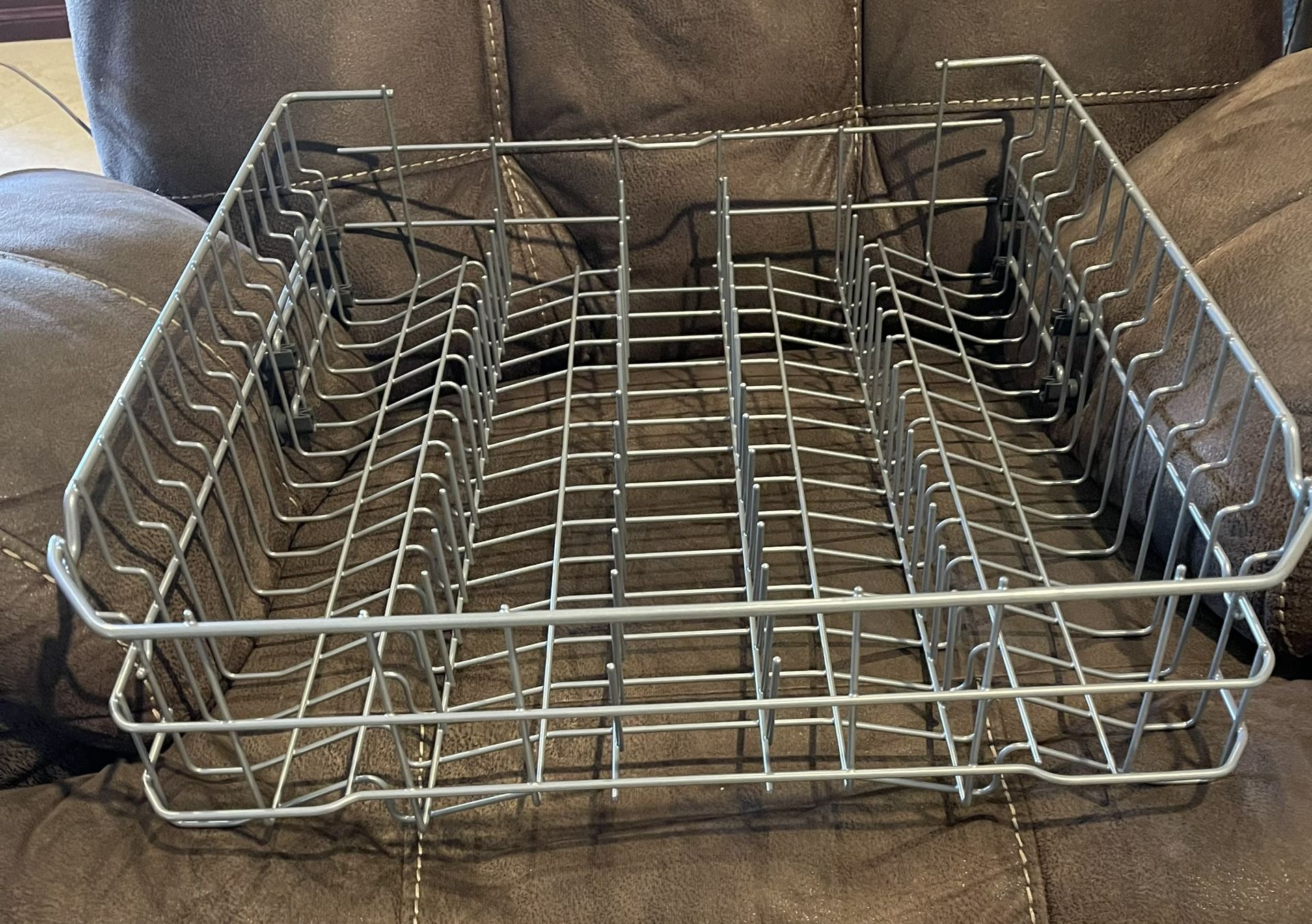 NEW Top Rack FRIGIDAIRE Dishwasher