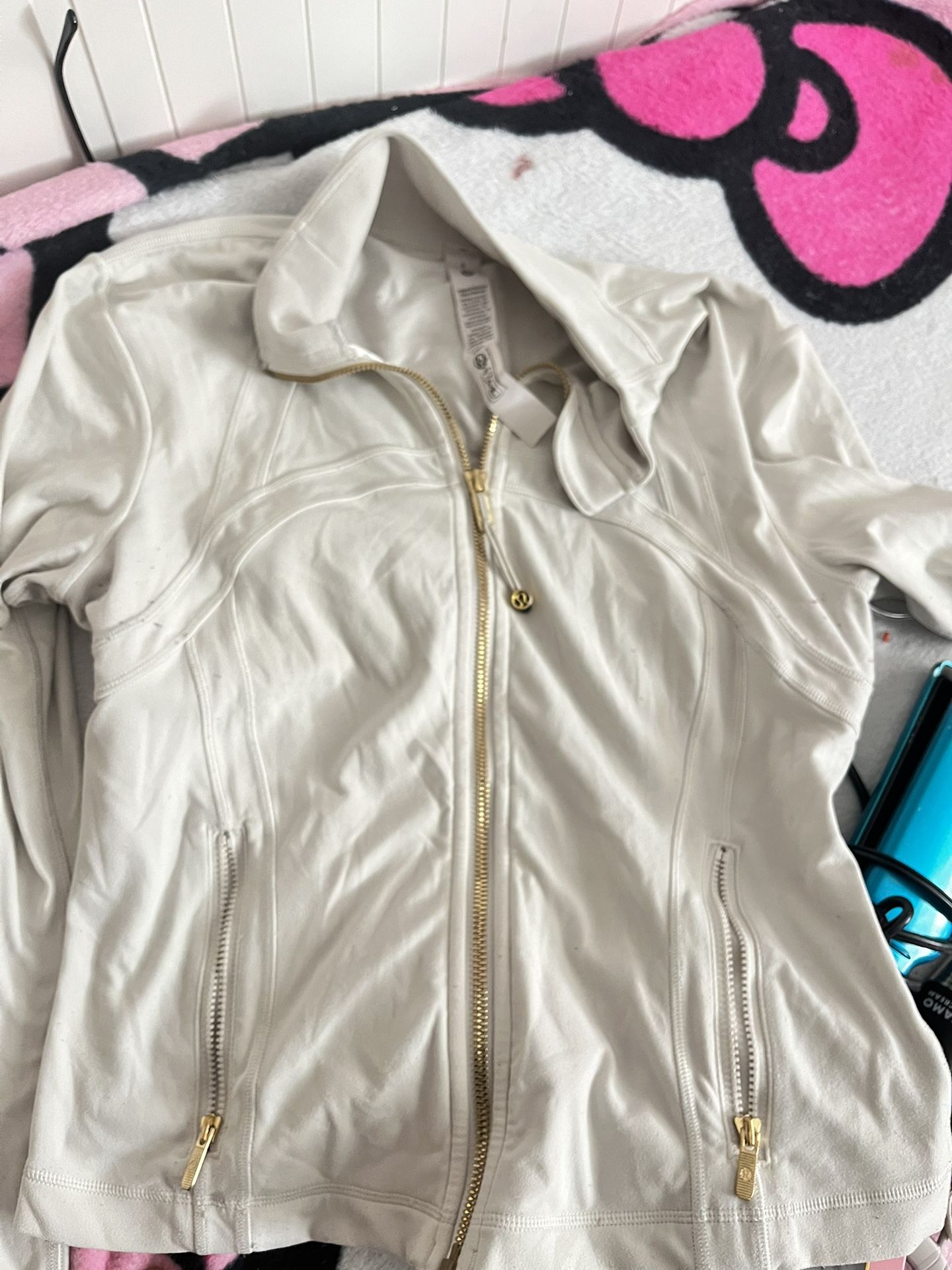 Lululemon Bone Color 