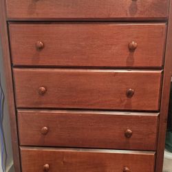 Wood 5 Drawer Dresser