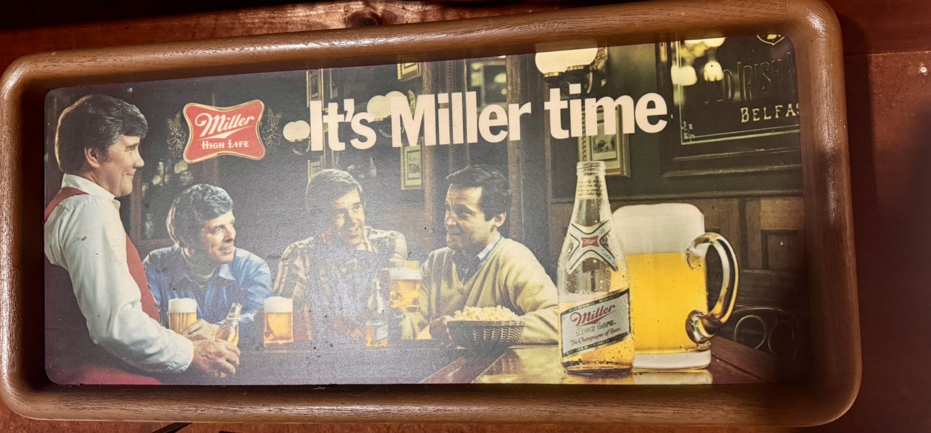 1980 Vintage Light Up Beer Sign