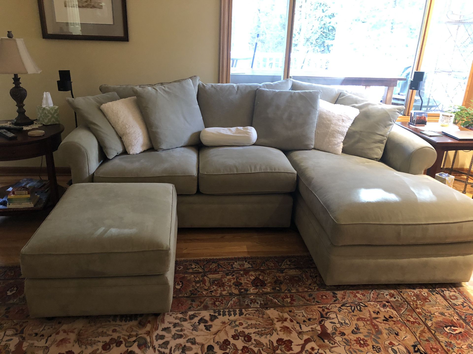 Beautiful sectional in excellent condition