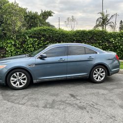 2010 Ford Taurus