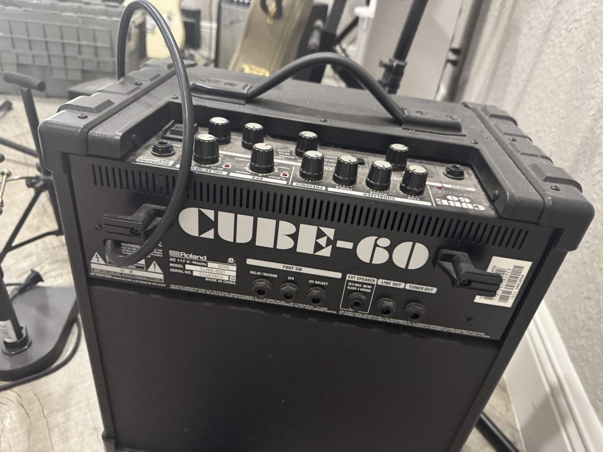 Roland Cube‑60 amp- Good Condition 