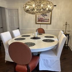 Candel dining table
