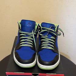 Air Jordan 1 Mid Bel Air Very Classic