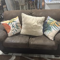 Sofa/loveseat