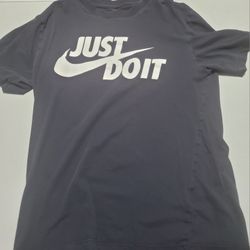 Nike T Shirt 