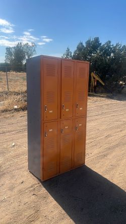 Locker unit
