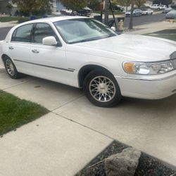 2000 Lincoln Town Car
