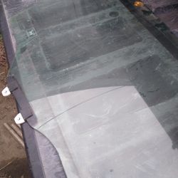 Honda Ridgeline Door Window Glass/ handle Right Passenger Side