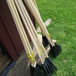Garden And Landscaping Rakes 