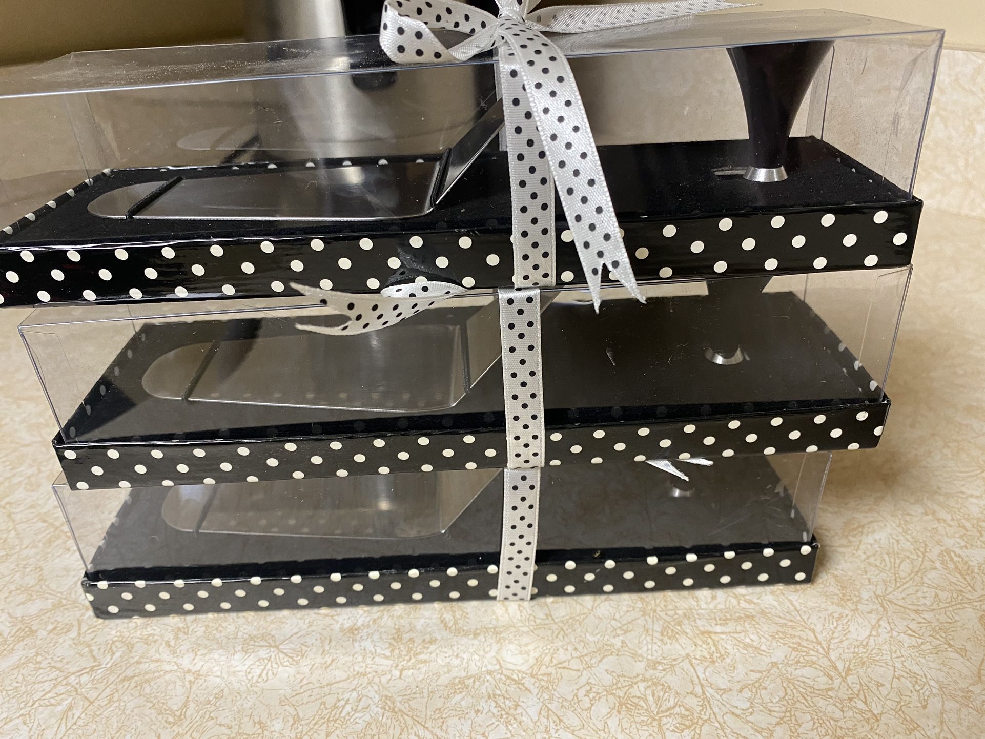 3 New High Heel Cake Servers 