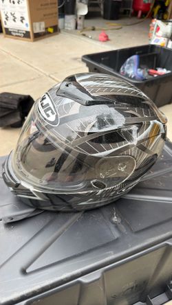 Like new helmet size med (I think..)